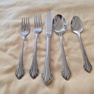 Oneida LTD 1881 Rogers REPOSE Stainless Flatware Set 15 pc assorted